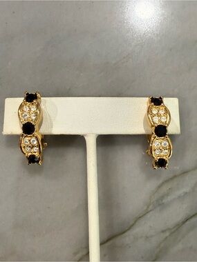 Swan Swaroski  Gold-Tone Black & Clear Crystal Clip Earrings